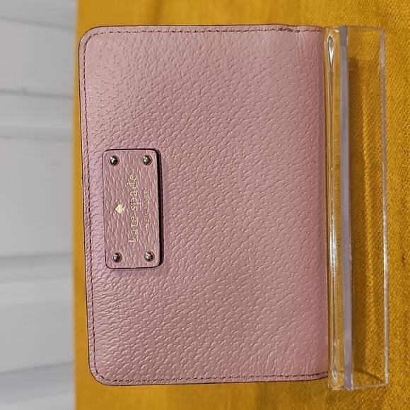 Kate Spade Grove Street Tellie Small Pink Wallet WLRU2822 EUC - Picture 1 of 15
